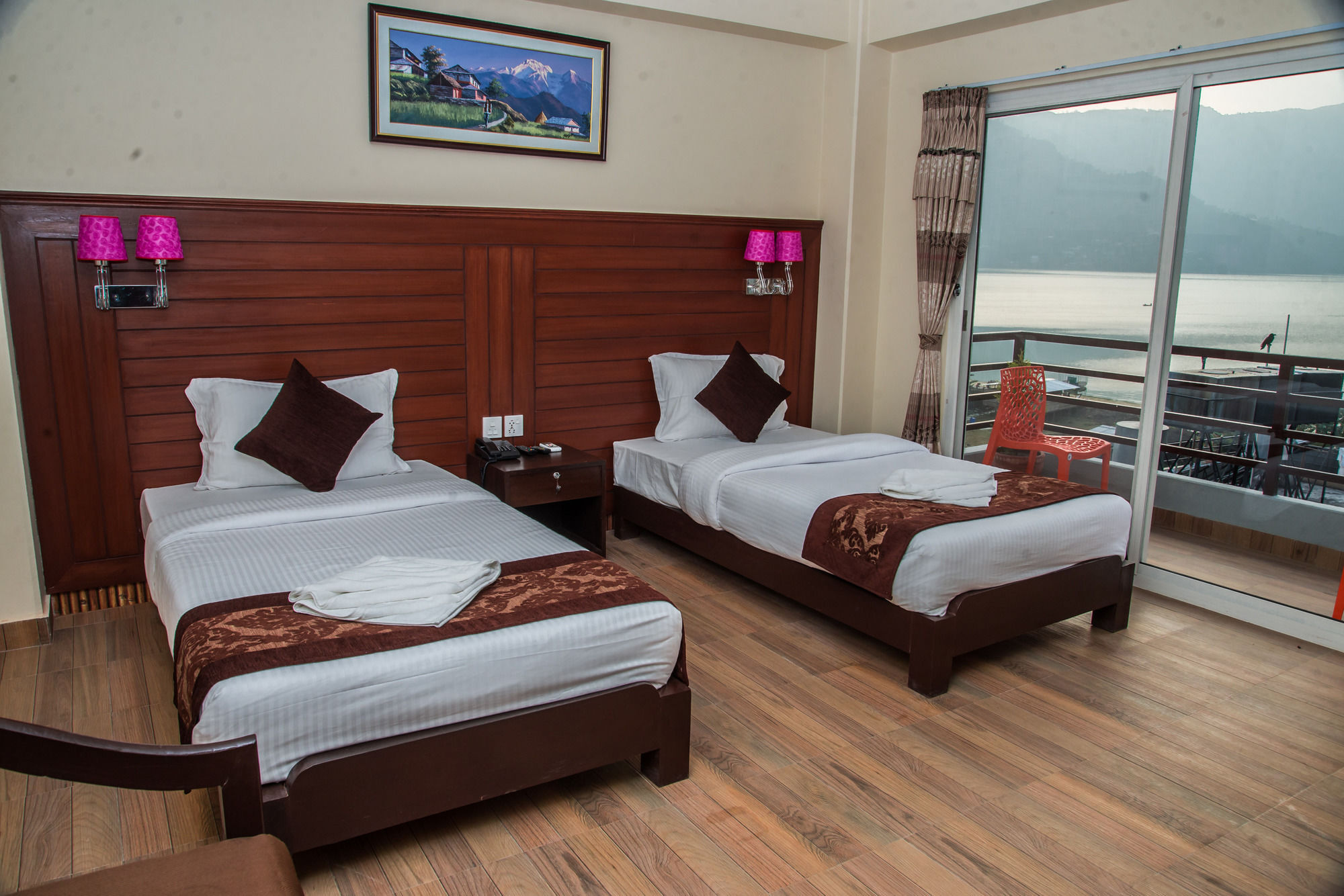 Hotel The Coast Pokhara Eksteriør billede