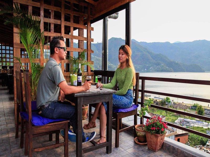 Hotel The Coast Pokhara Eksteriør billede